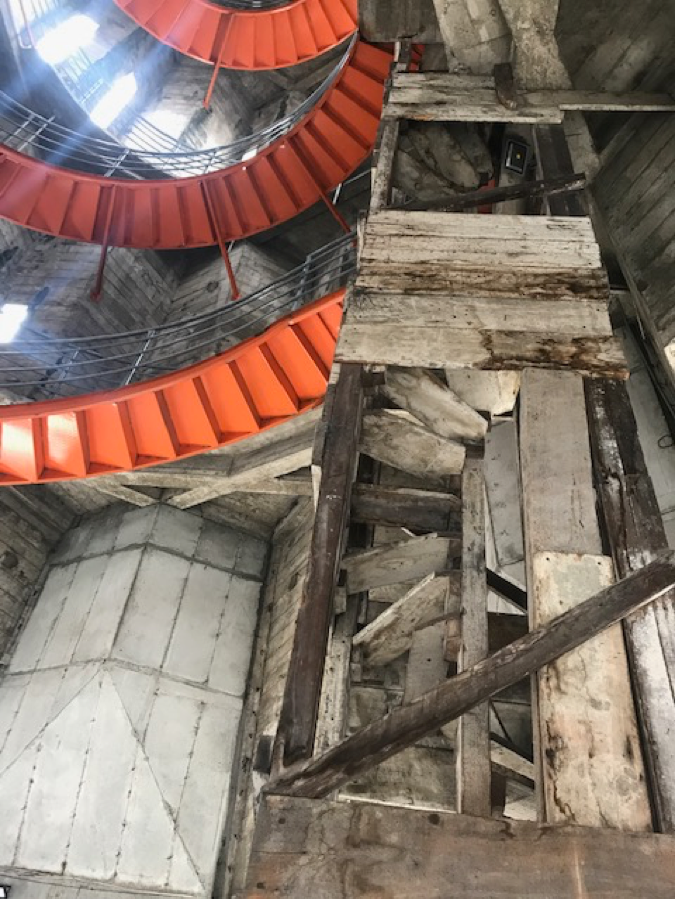 Guatapé, Colombia stairwell